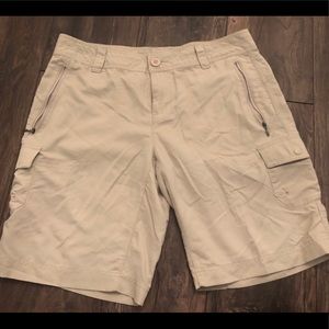 Women’s  Columbia shorts